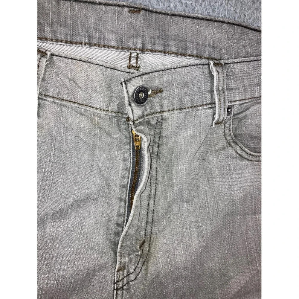 Levis stain back